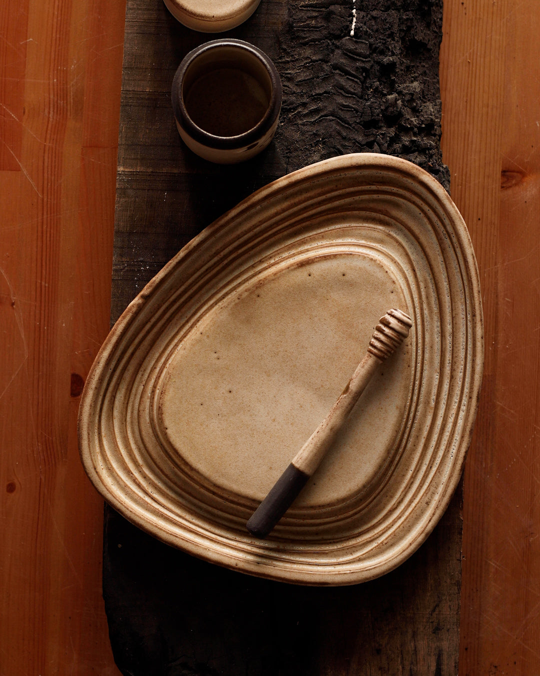 Apple & honey Topography plate