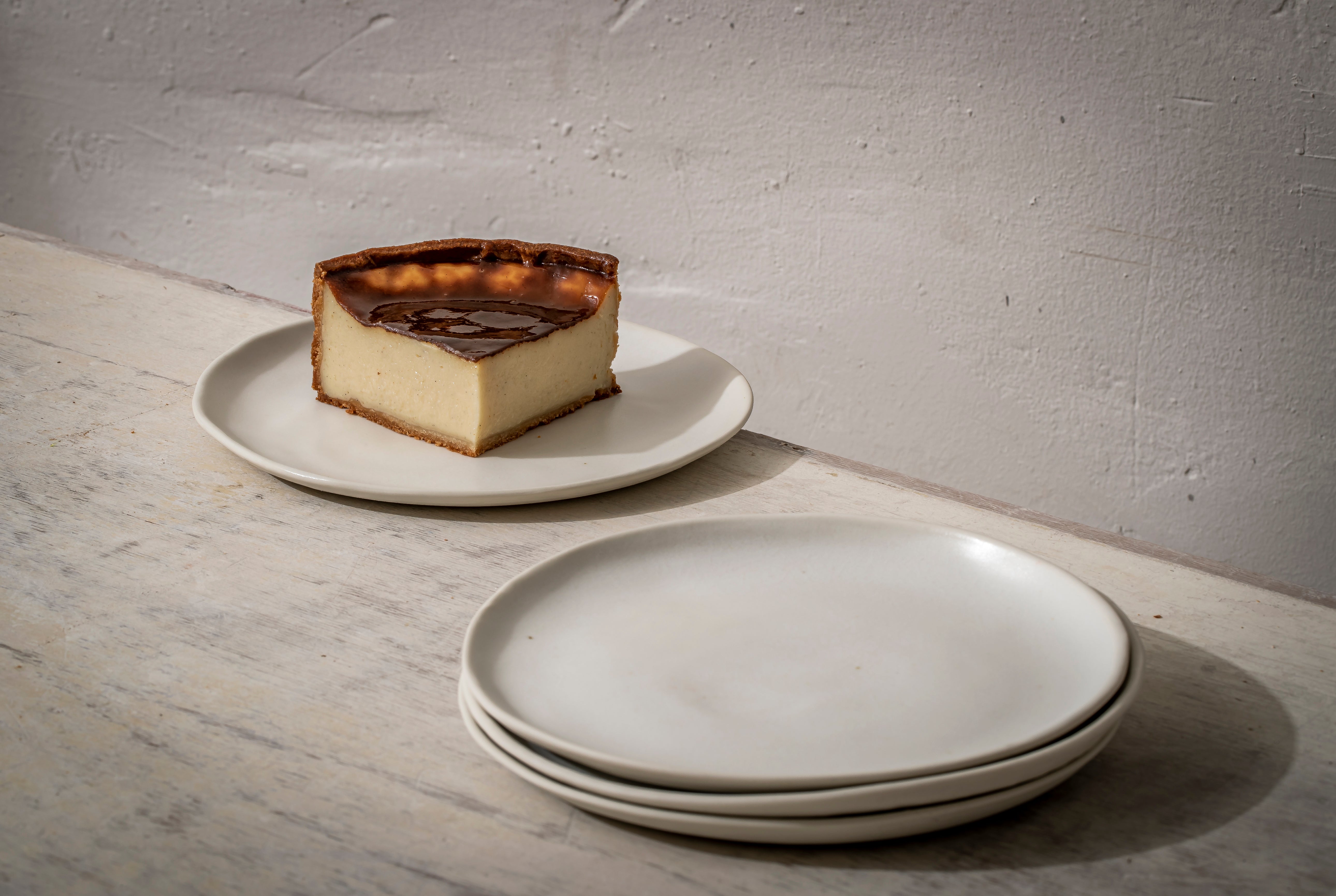 2 Cna'an dessert plates