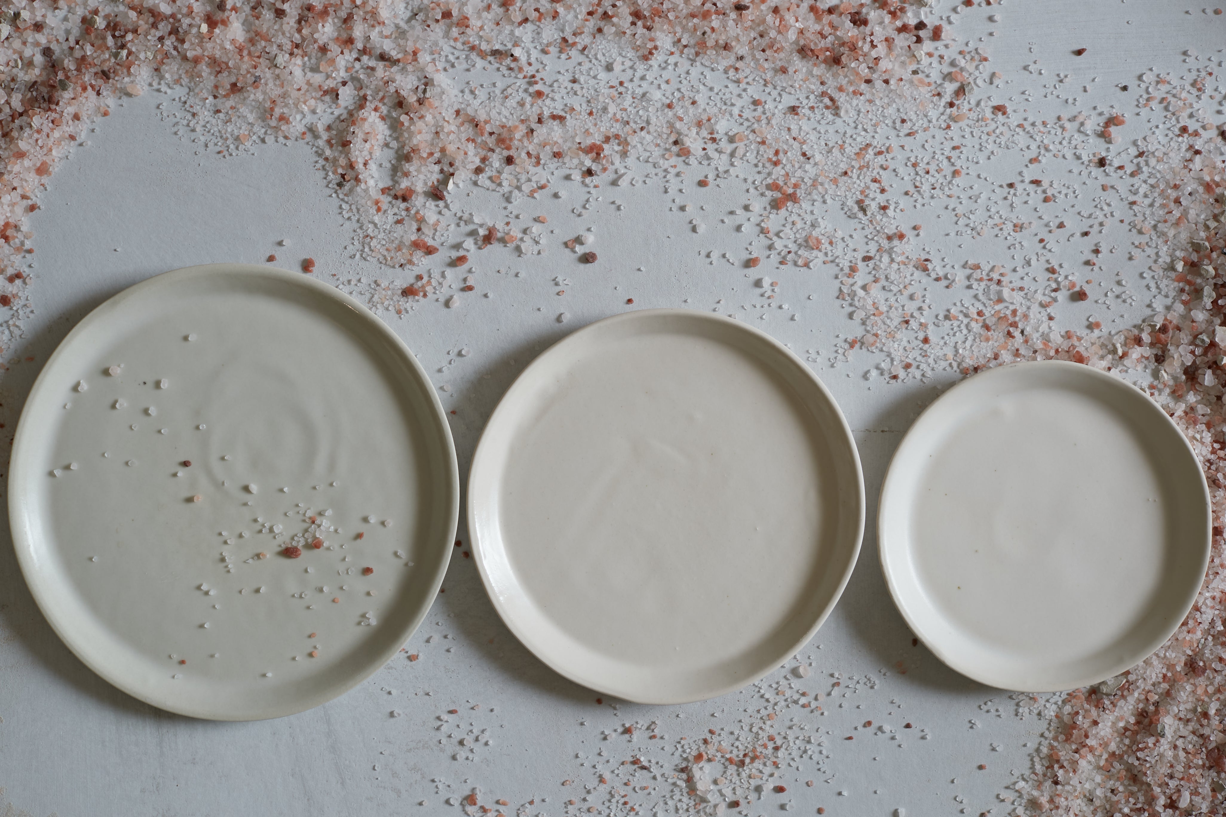 4 Michelle Cake Plates