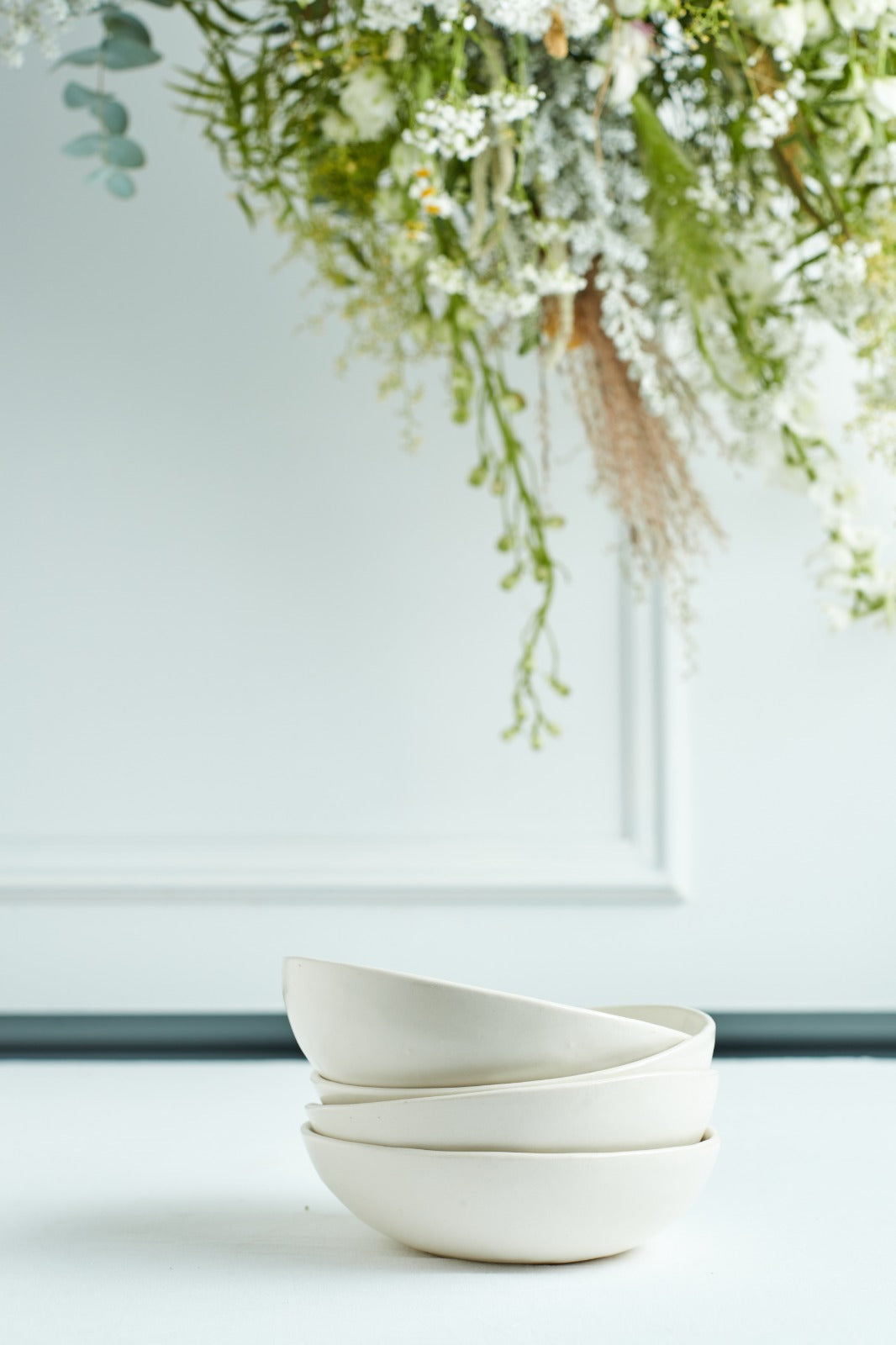 4 Porcelain egg bowls set